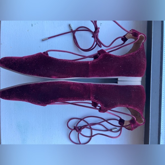 Steve Madden Lecrew burgundy Velvet Lace up flats in size 7.5. Like new! - Picture 12 of 14
